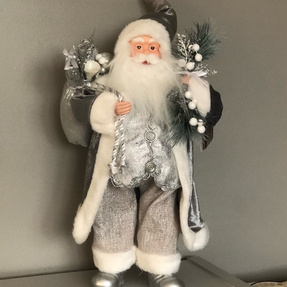 Christmas Stunning Silver Santa 20” Tall NWT Metallic Threads Realistic - Picture 2 of 10